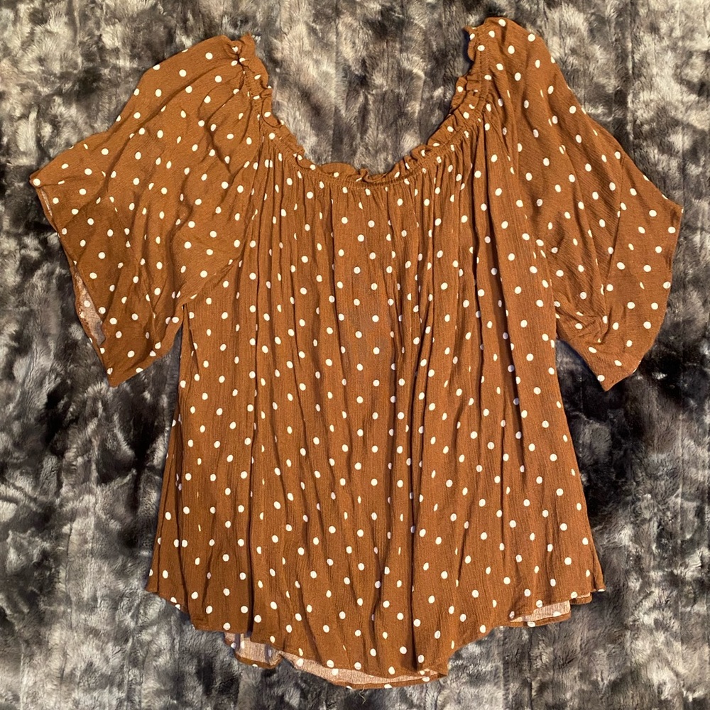Maurice’s polka dot shirt
